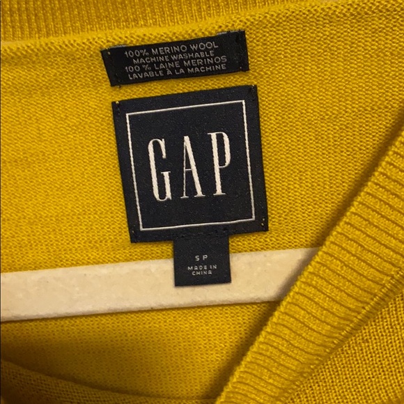 Gap women’s sweater - Picture 3 of 3